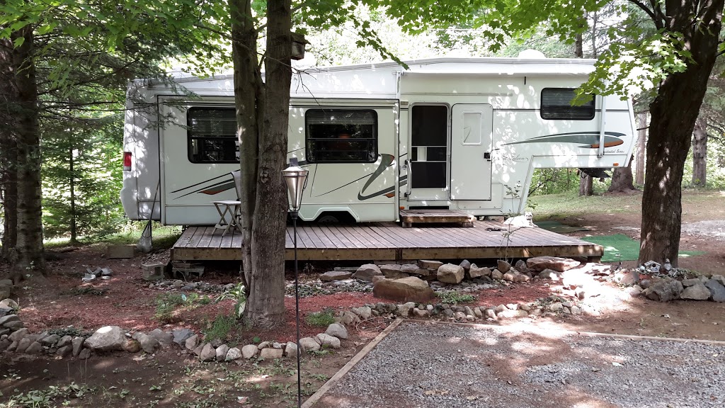 Camping Au Pin DErable Inc | 161 Chemin du Lac Bertrand, Sainte-Sophie, QC J5J 2M1, Canada | Phone: (450) 436-8319