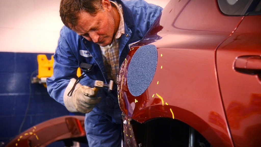 G T - Craftsman Collision | 3050 Boys Rd, Duncan, BC V9L 6W4, Canada | Phone: (250) 748-5514
