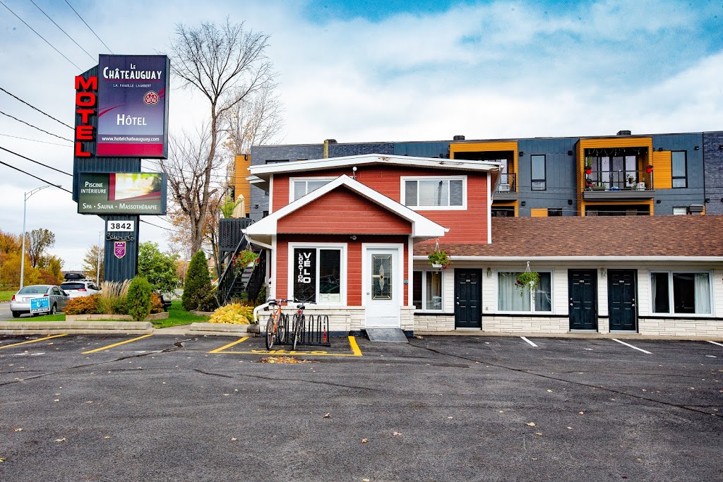 Hôtel Motel Le Châteauguay | 3842 Boulevard Sainte-Anne, Québec, QC G1E 3M3, Canada | Phone: (418) 661-0037