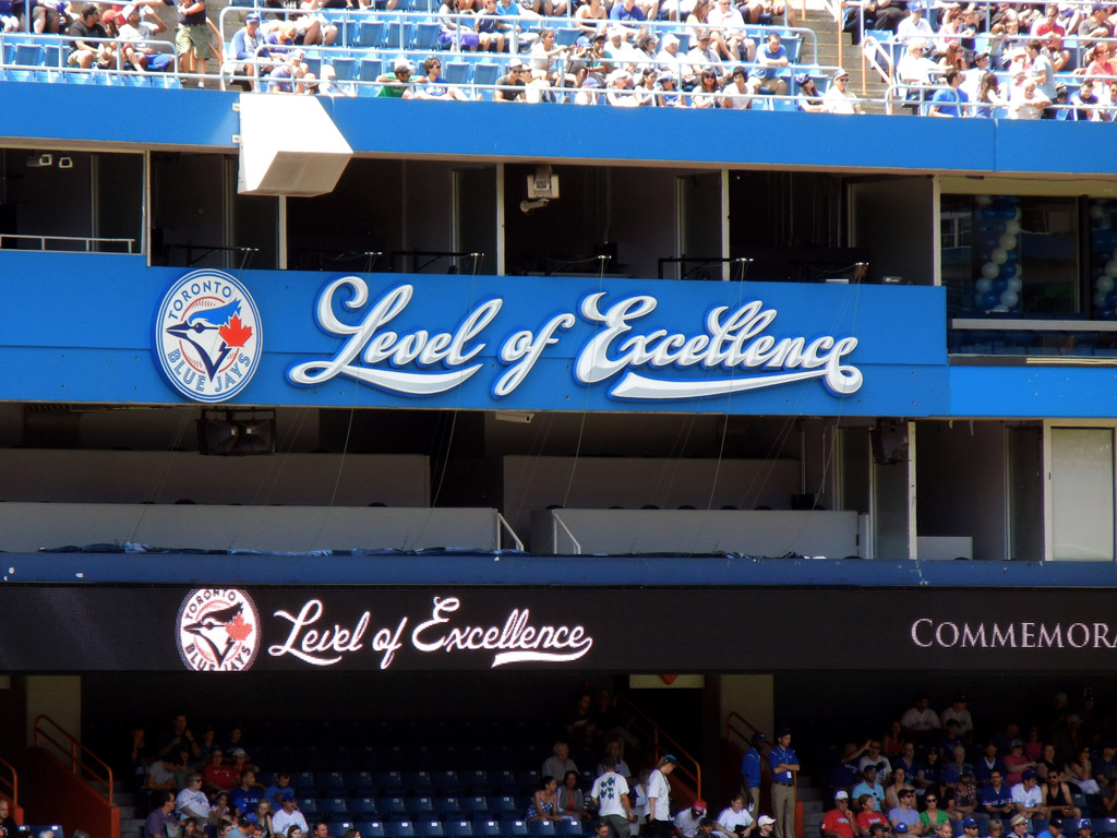 Excellent Signs & Displays Inc | 2736 Dingman Dr, London, ON N6N 1G4, Canada | Phone: (519) 681-5492