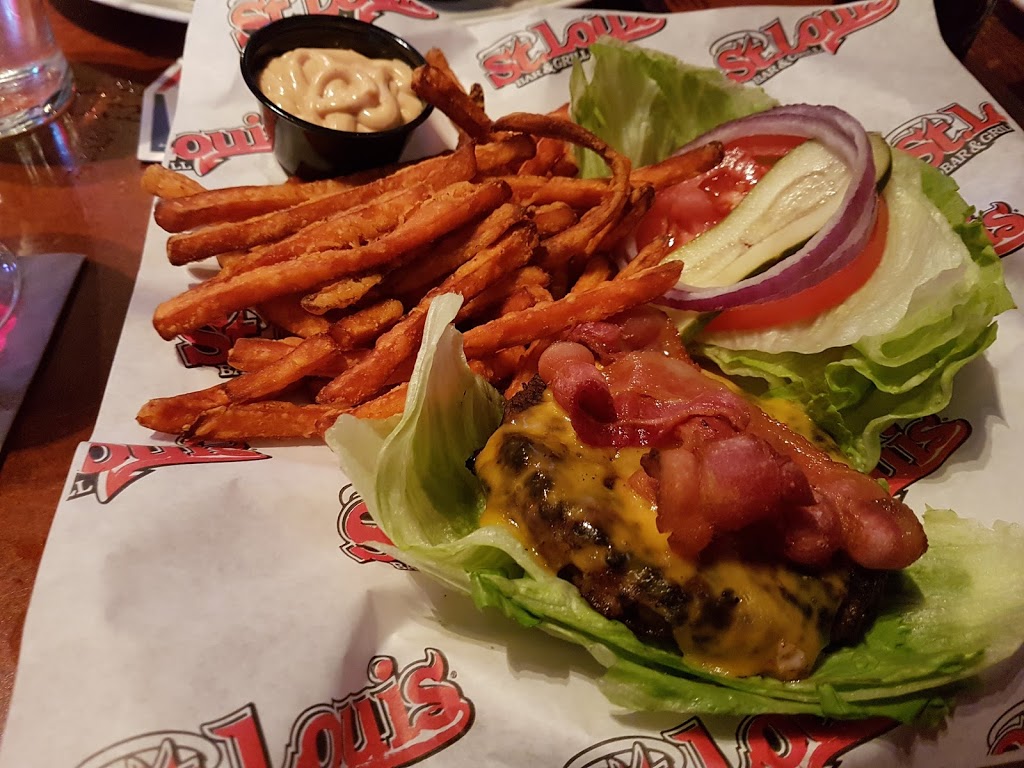 St. Louis Bar & Grill | 283 Northfield Dr E #1, Waterloo, ON N2J 4G8, Canada | Phone: (519) 883-4777