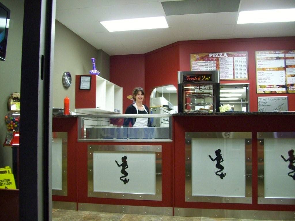 Jeannes Pizza Pantry | 2741 17 Ave SW, Calgary, AB T3E 6K8, Canada | Phone: (403) 249-1279