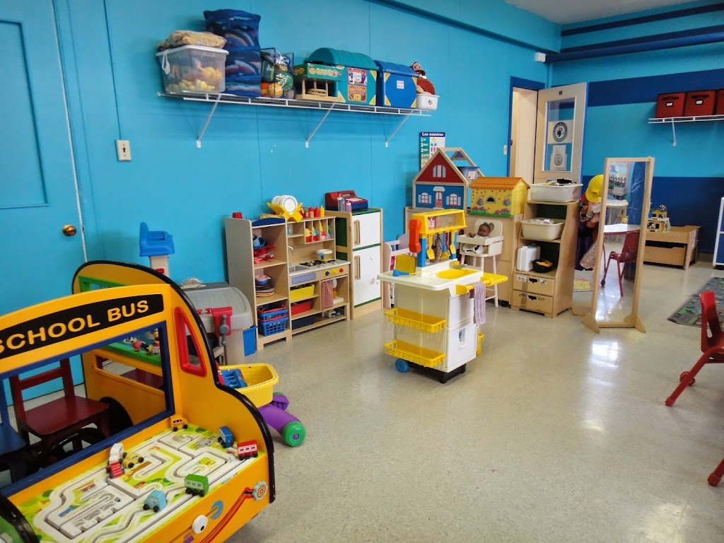 Préscolaire des Petites Étoiles | 10209 123 St NW, Edmonton, AB T5N 1N3, Canada | Phone: (780) 447-5995