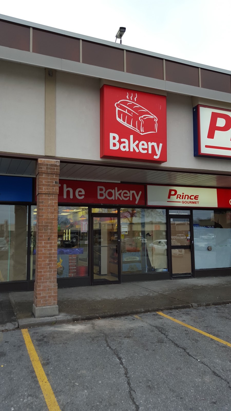 Bakery | 250 Greenbank Rd, Nepean, ON K2H 8X4, Canada | Phone: (613) 828-2294