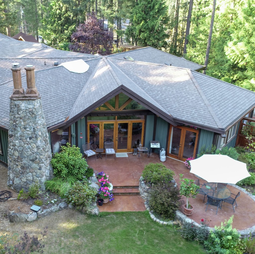 Stonekroft Guesthouse | 2021 Mable Rd, Shawnigan Lake, BC V0R 2W3, Canada | Phone: (250) 743-3273