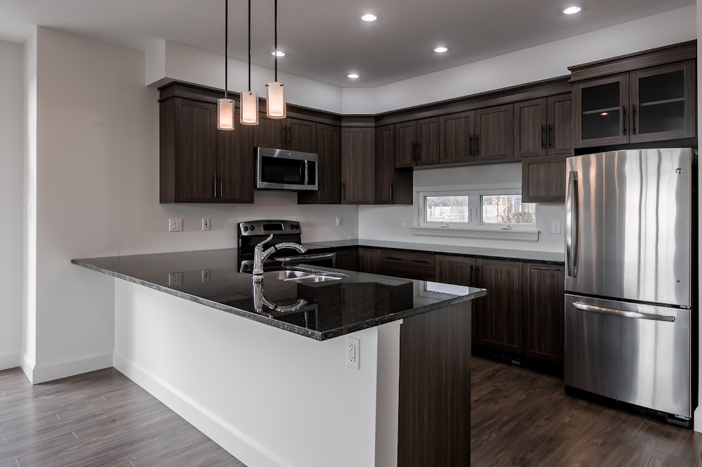 The Hazelton Apartments and Townhouses - Skyline Living | 39 Seapoint Rd, Dartmouth, NS B3B 0K2, Canada | Phone: (902) 403-4349