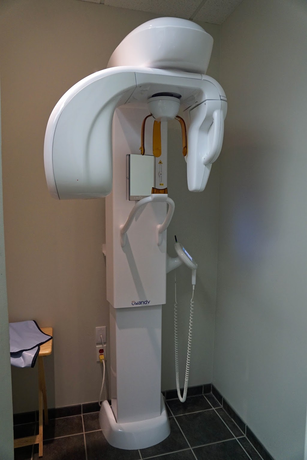 Rainbow Dental Centre | 1 Water St, Angus, ON L0M 1B0, Canada | Phone: (705) 424-0873