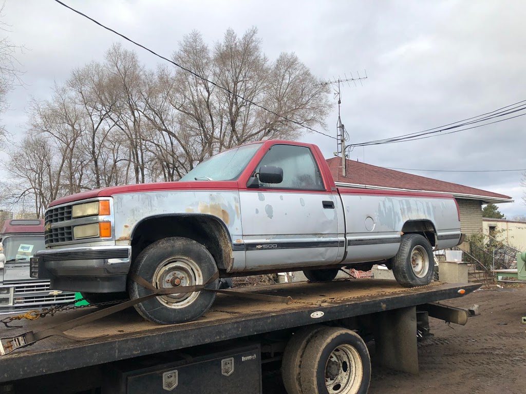 Scrap Car Removal | 20 Shore Breeze Dr, Etobicoke, ON M8V 1A1, Canada | Phone: (647) 492-7730