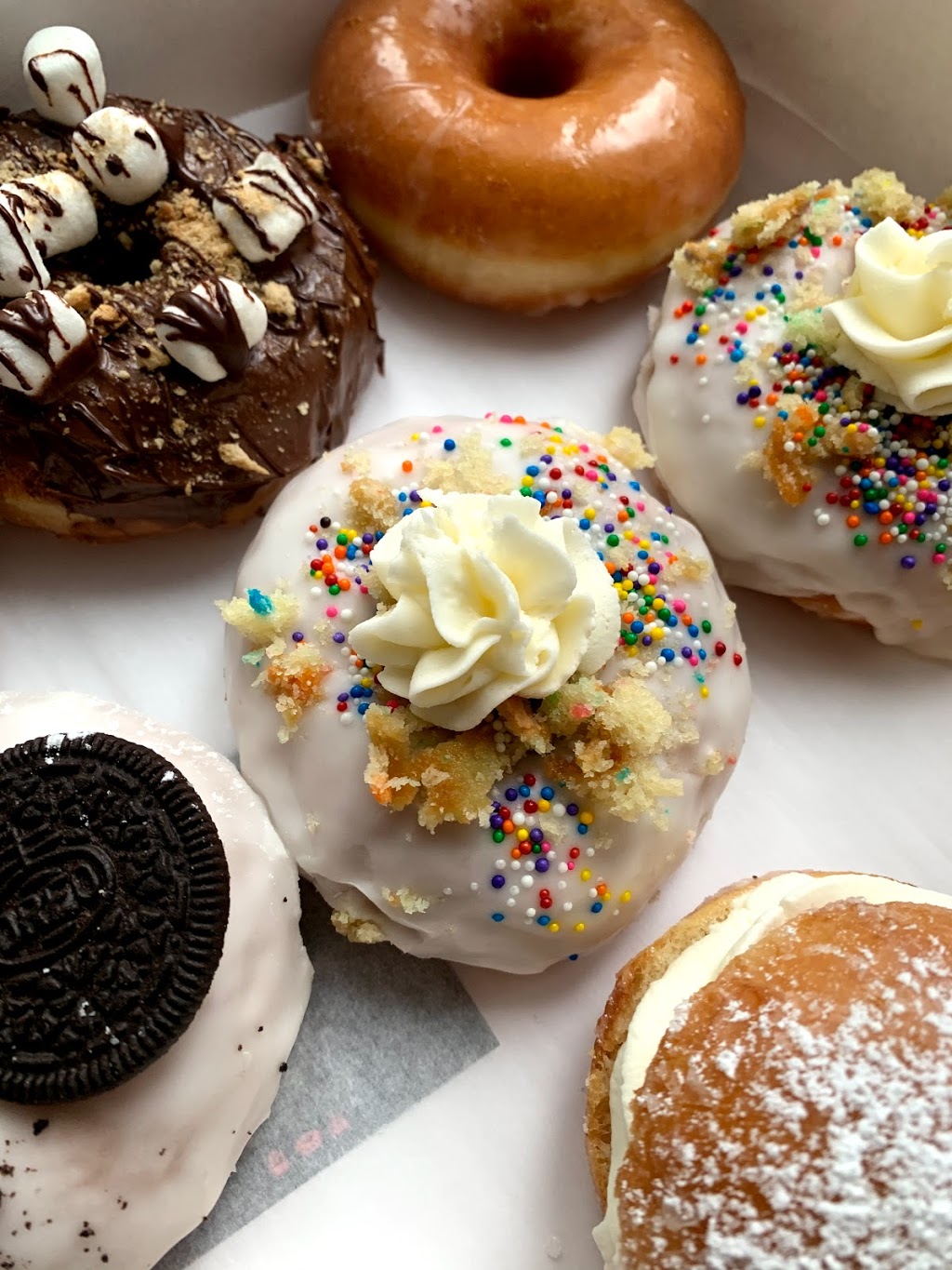 Jusserts | 17080 Bathurst St, Newmarket, ON L3X 3A5, Canada | Phone: (647) 342-4214