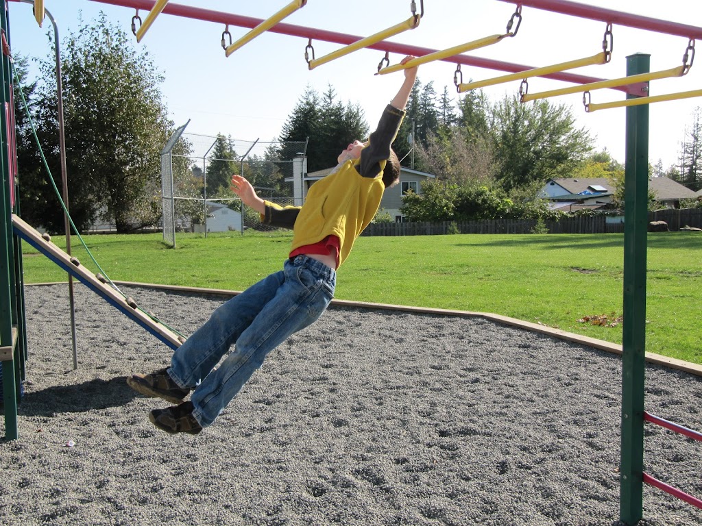 École Robb Road Elementary School | 1909 Robb Ave, Comox, BC V9M 2C9, Canada | Phone: (250) 339-6864