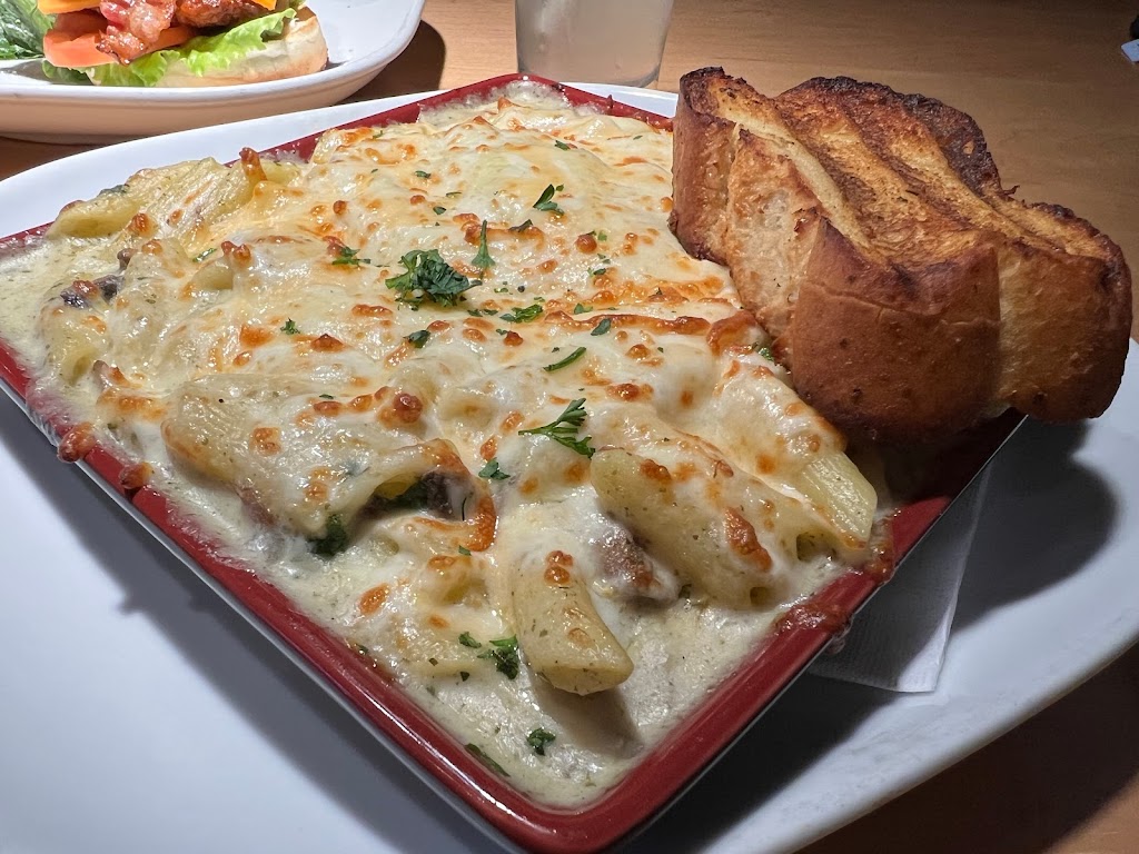 Boston Pizza | 133 Church St, Antigonish, NS B2G 2E3, Canada | Phone: (902) 867-3444