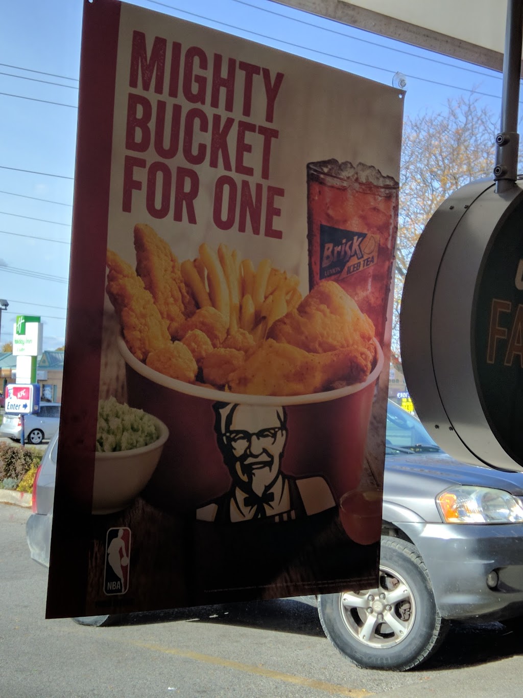 KFC | 850 Wellington Rd, London, ON N6E 1L9, Canada | Phone: (519) 681-8108