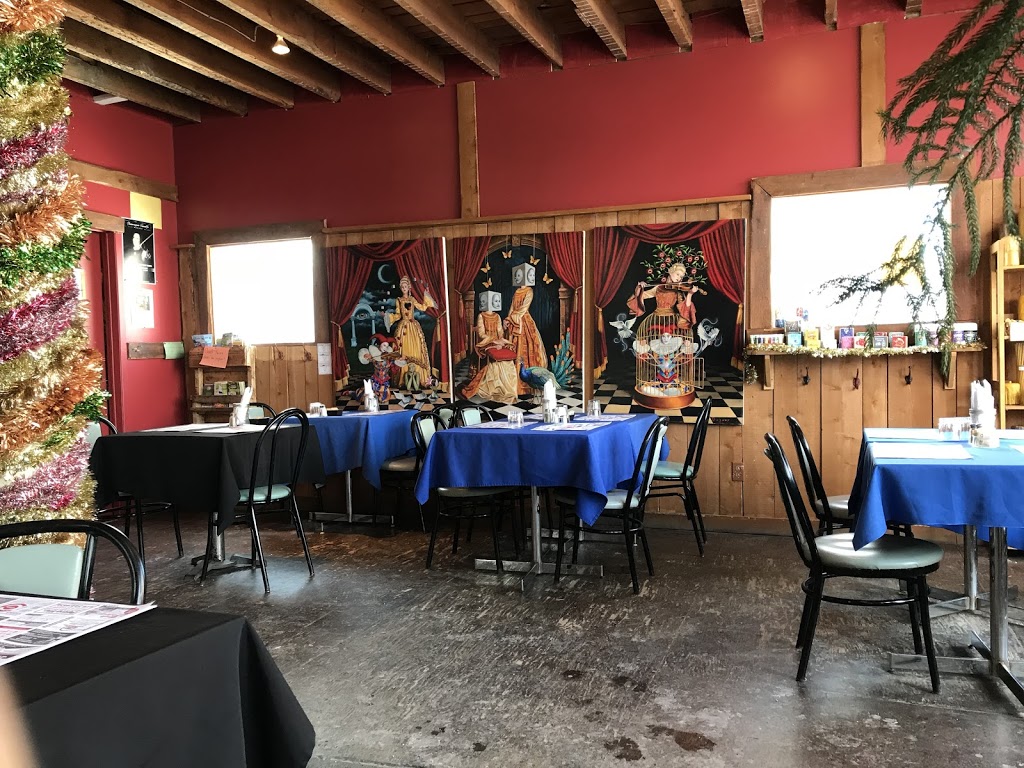 Le Marche Public Mante du Carre | 6 Rue Daniel Johnson, Danville, QC J0A 1A0, Canada | Phone: (819) 839-2843