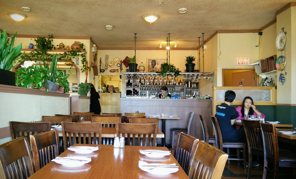 Kisamos Taverna | 3420 Moncton St, Richmond, BC V7E 3A2, Canada | Phone: (604) 277-5626