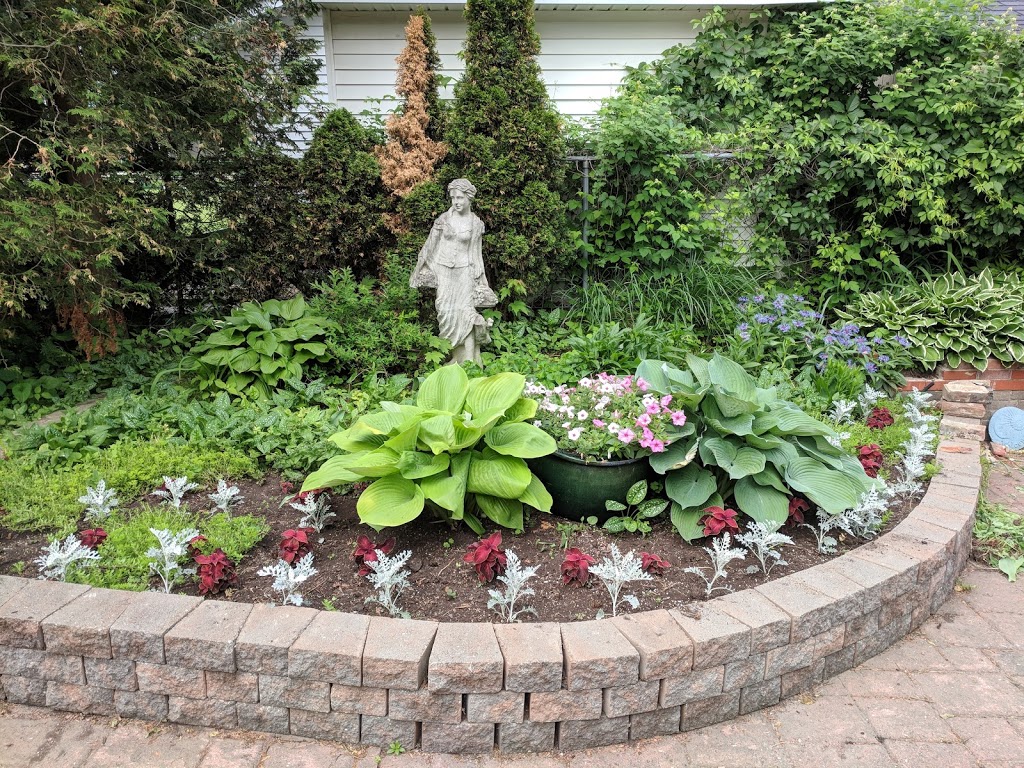 Two Roses B & B | 6 Thompson St, Saint George, ON N0E 1N0, Canada | Phone: (519) 448-9999