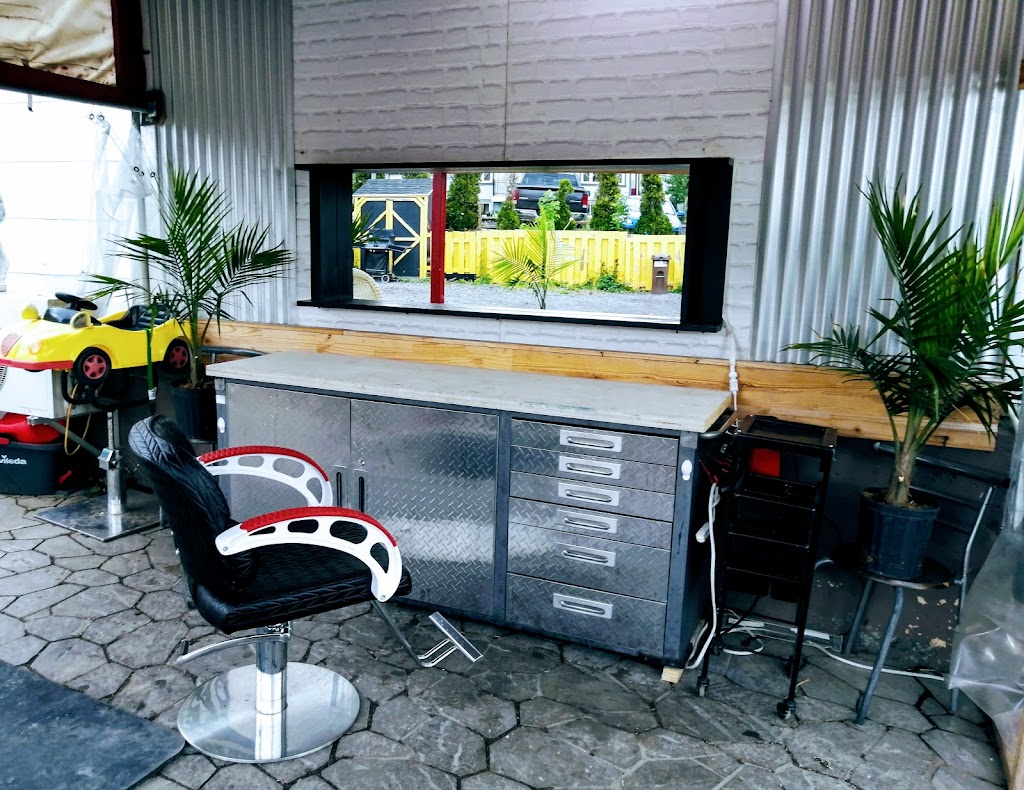 Salon Larrivée | 2275 Ave Royale, Quebec City, QC G1C 1P5, Canada | Phone: (418) 666-4977