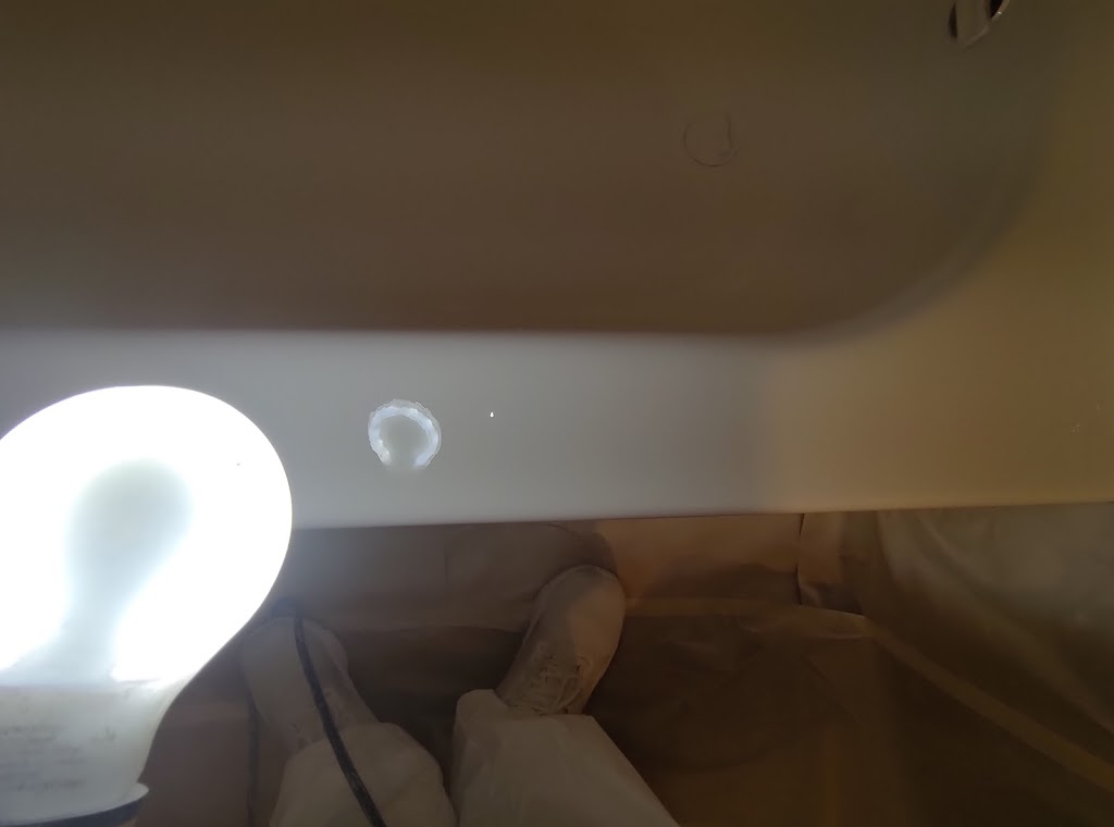 Deluxe bathtub refinishing | 1345 Lawrence Ave W, North York, ON M6L 1B4, Canada | Phone: (289) 221-6335