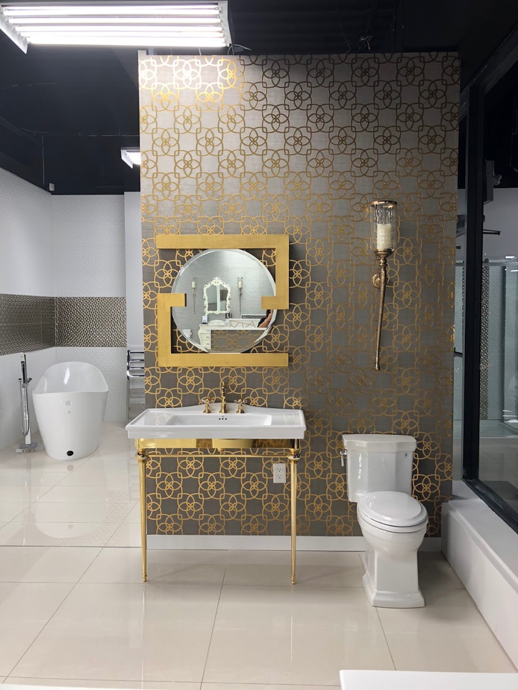 Royal bath and kitchen | 11300 Yonge St, Richmond Hill, ON L4S 1K9, Canada | Phone: (905) 237-7022