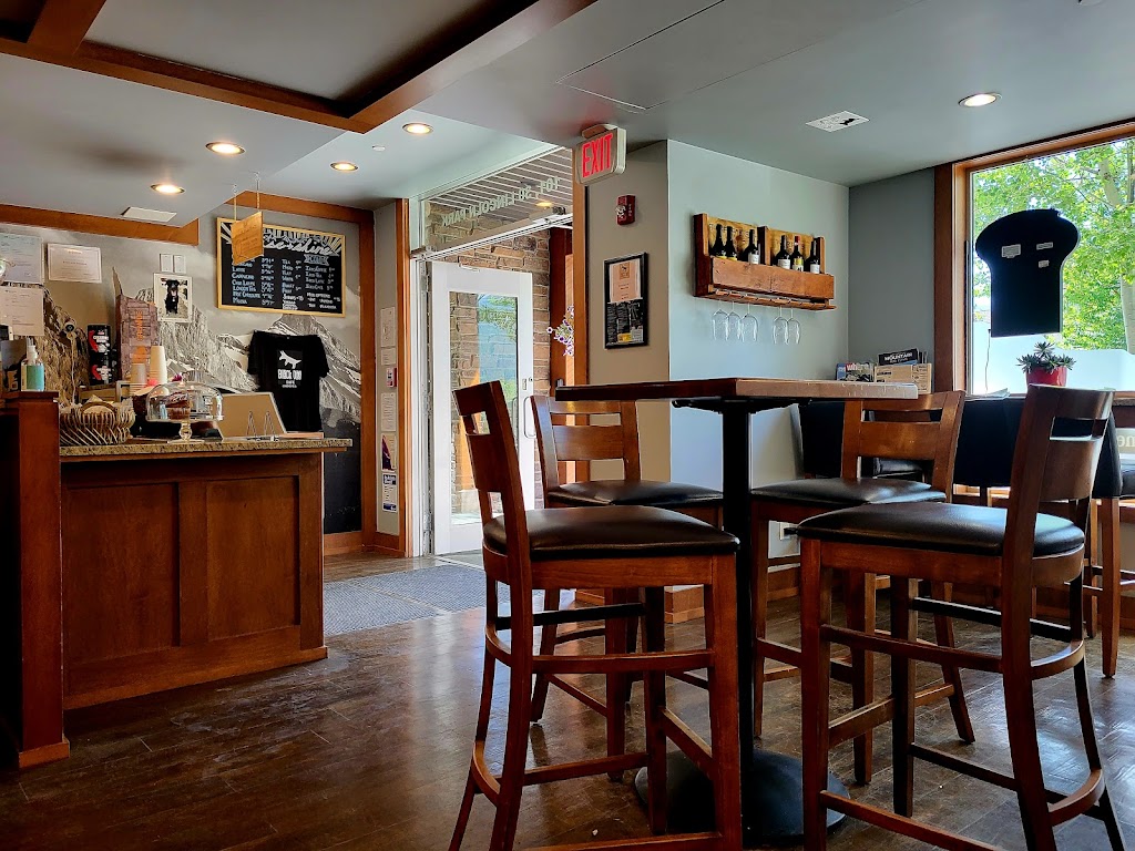 black dog cafe | 30 Lincoln Park Unit 101, Canmore, AB T1W 3E9, Canada | Phone: (403) 961-5030