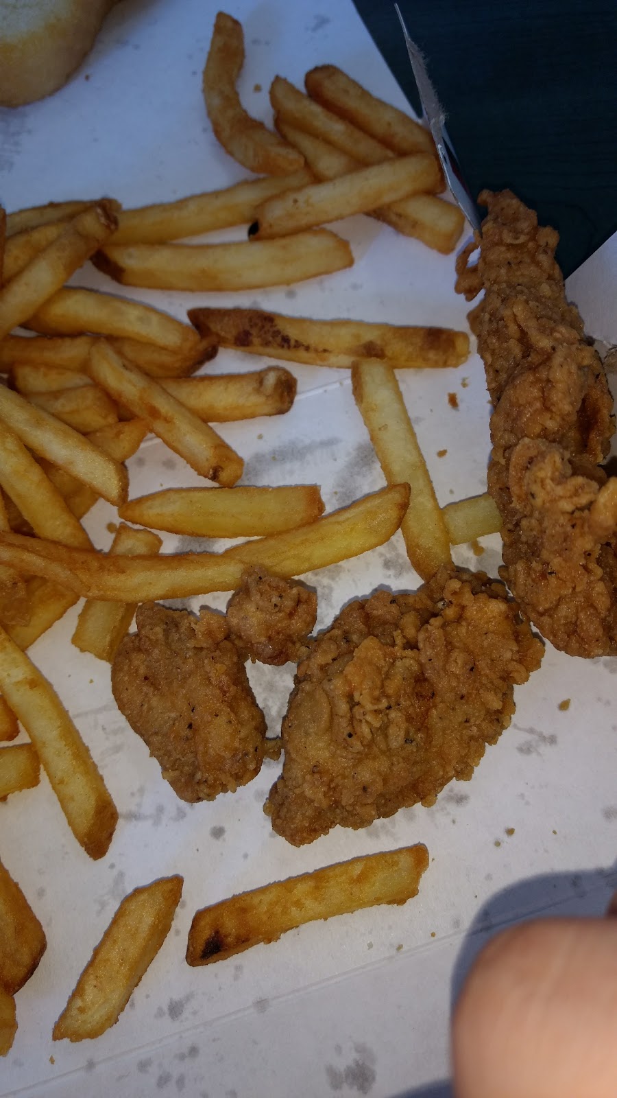 KFC | 5500 Lawrence Ave E, Scarborough, ON M1C 3B2, Canada | Phone: (416) 282-8649