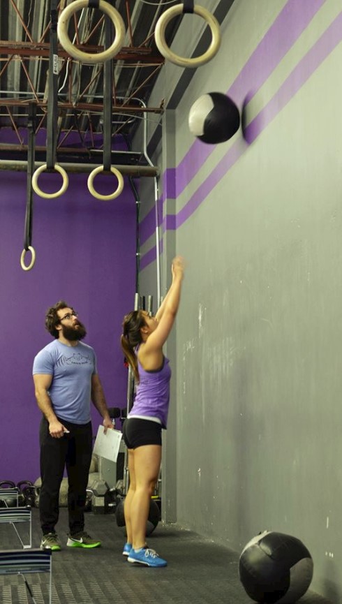 Rideau Crossfit | 151 Bentley Ave #13, Nepean, ON K2E 6T9, Canada | Phone: (613) 601-4861