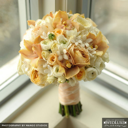 Mississauga Florist | Funeral Flowers Delivery in Mississauga | 3045 Clayhill Rd, Mississauga, ON L5B 4L2, Canada | Phone: (905) 277-4490