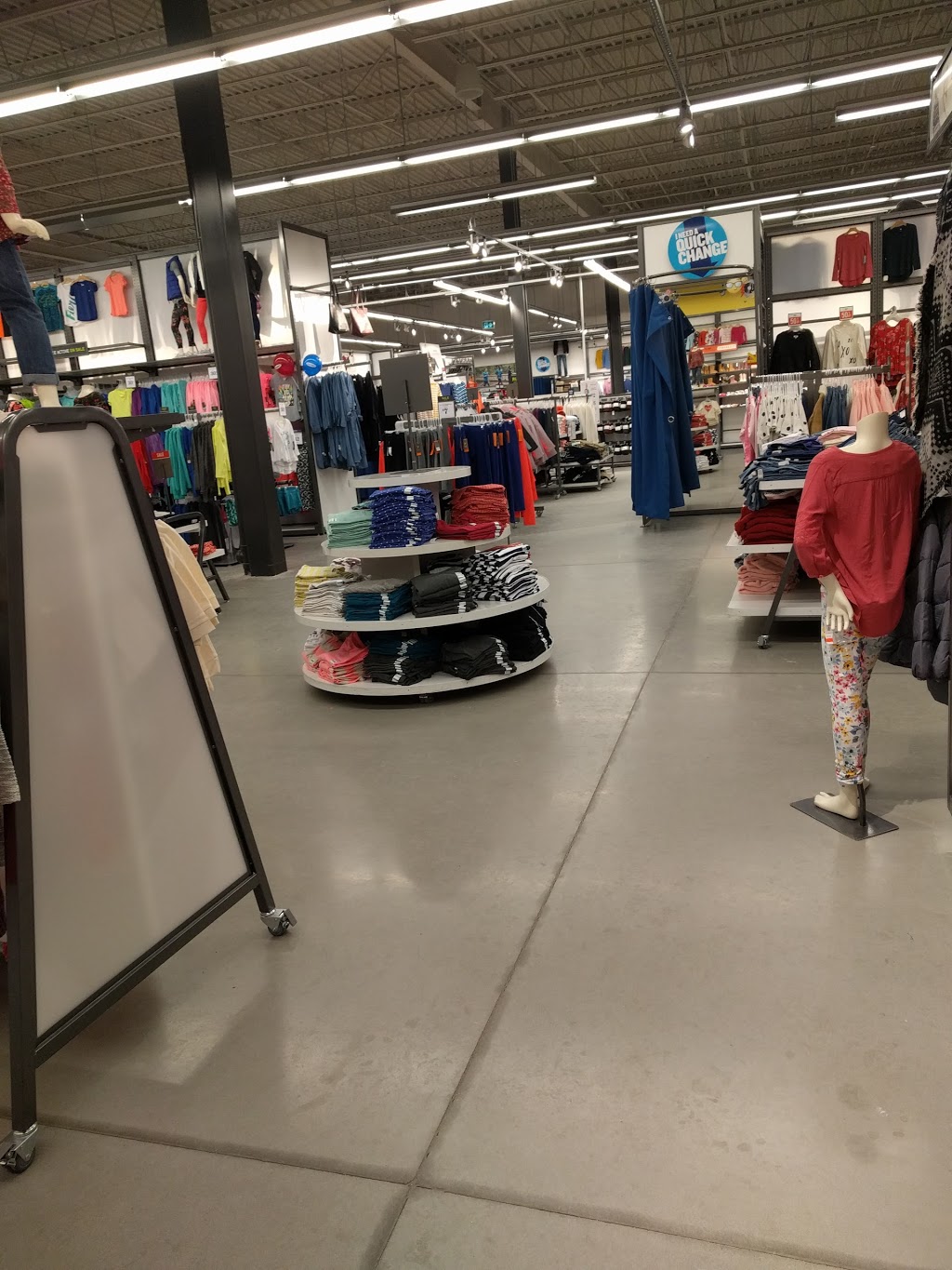 Old Navy | 110 Concert Way, Barrie, ON L4N 6N5, Canada | Phone: (705) 735-0624