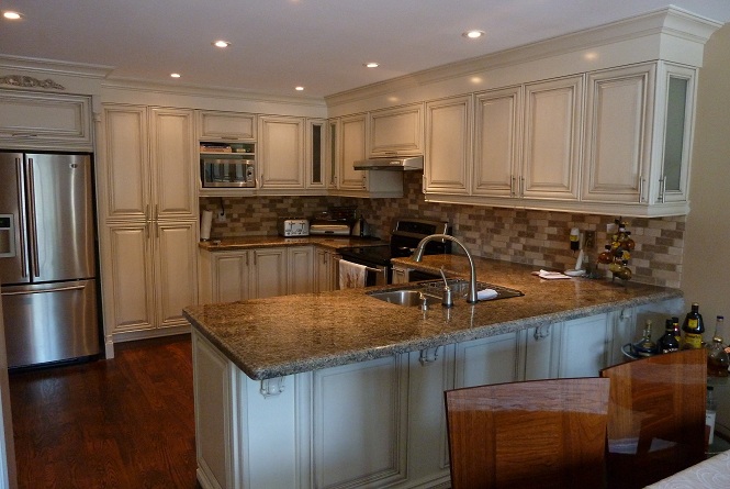 Alboro Kitchens | 70 Belfield Rd, Etobicoke, ON M9W 1G3, Canada | Phone: (416) 274-3930