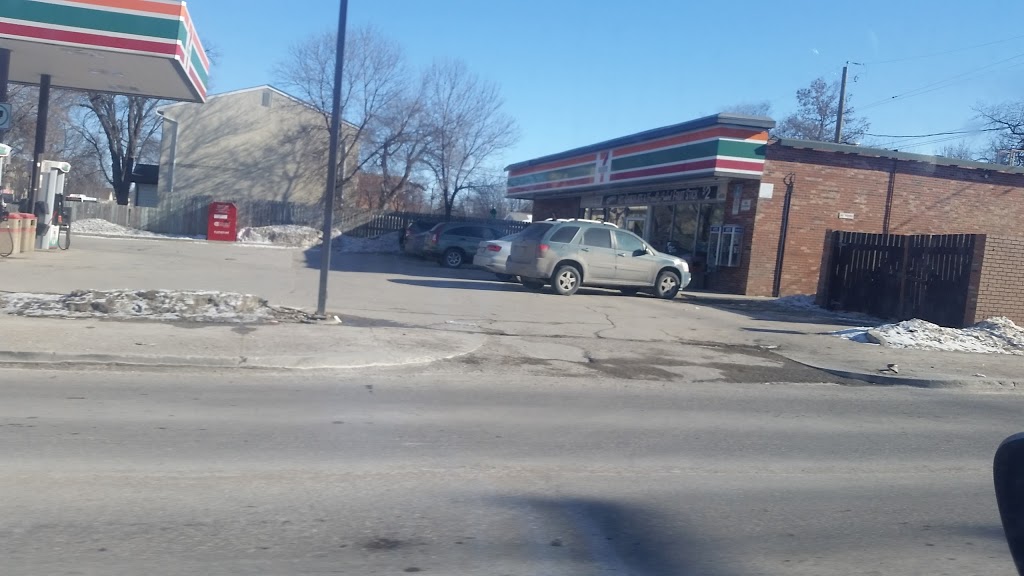 7-Eleven | 456 Talbot Ave, Winnipeg, MB R2L 0R6, Canada | Phone: (204) 985-0142