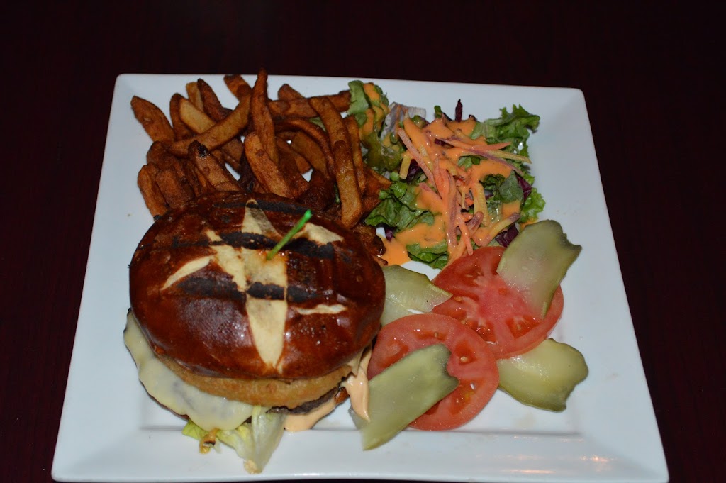 Restaurant Chez Mamy | 1999 Rue Ste Famille, Jonquière, QC G7X 4X5, Canada | Phone: (418) 542-6869