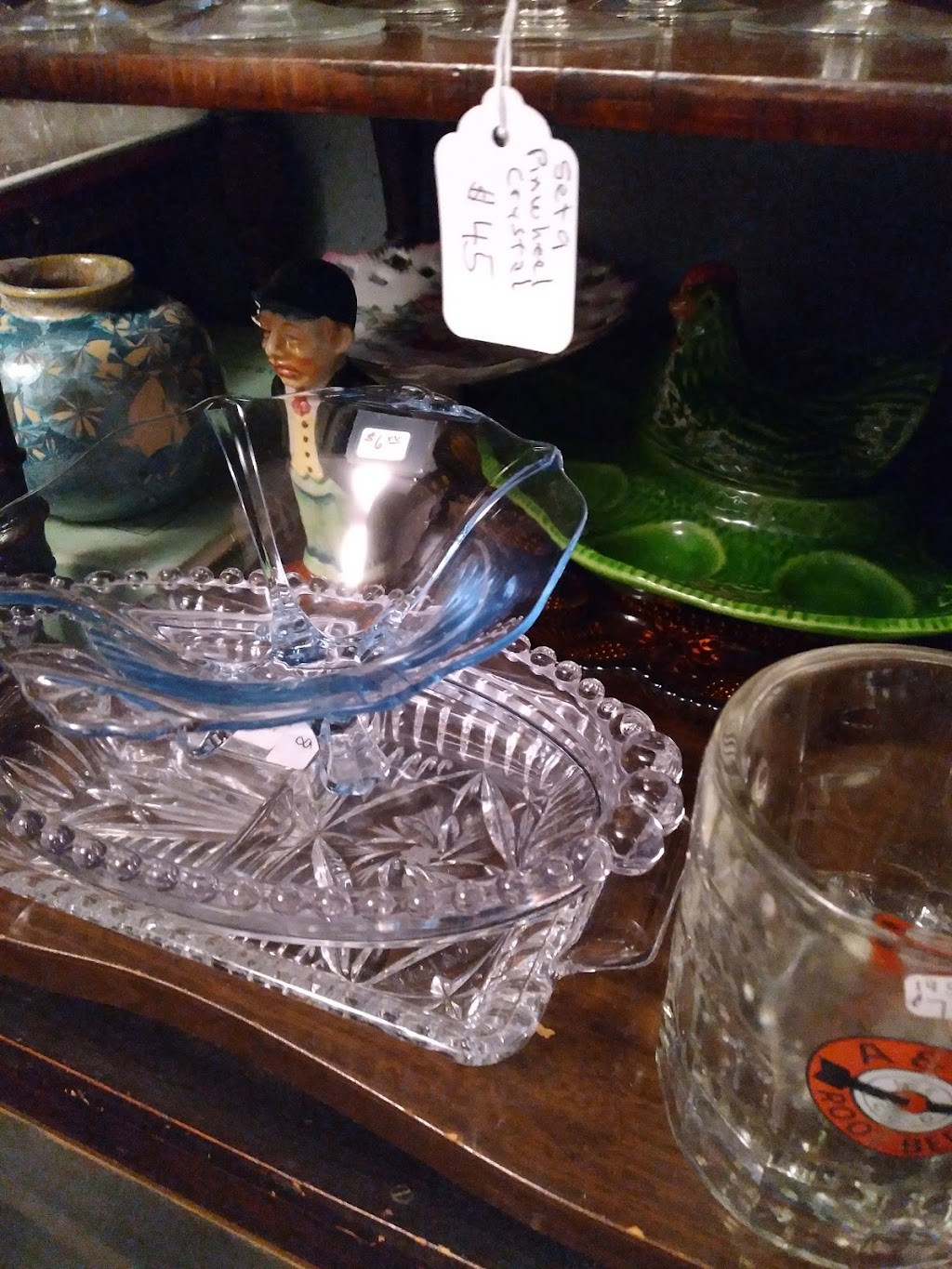 Black creek antiques and collectibles | 2357 Catherwood Rd, Black Creek, BC V9J 1J3, Canada | Phone: (250) 337-8403