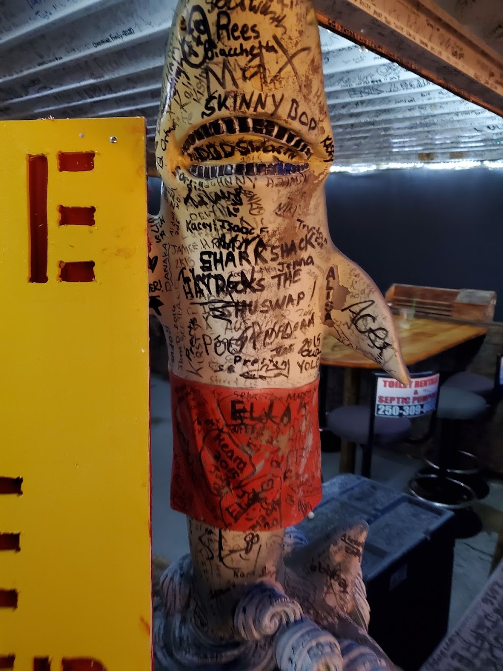 Shuswap Shark Shack | Shuswap Lake, Saint Ives, BC V0E 1M9, Canada | Phone: (250) 307-7227