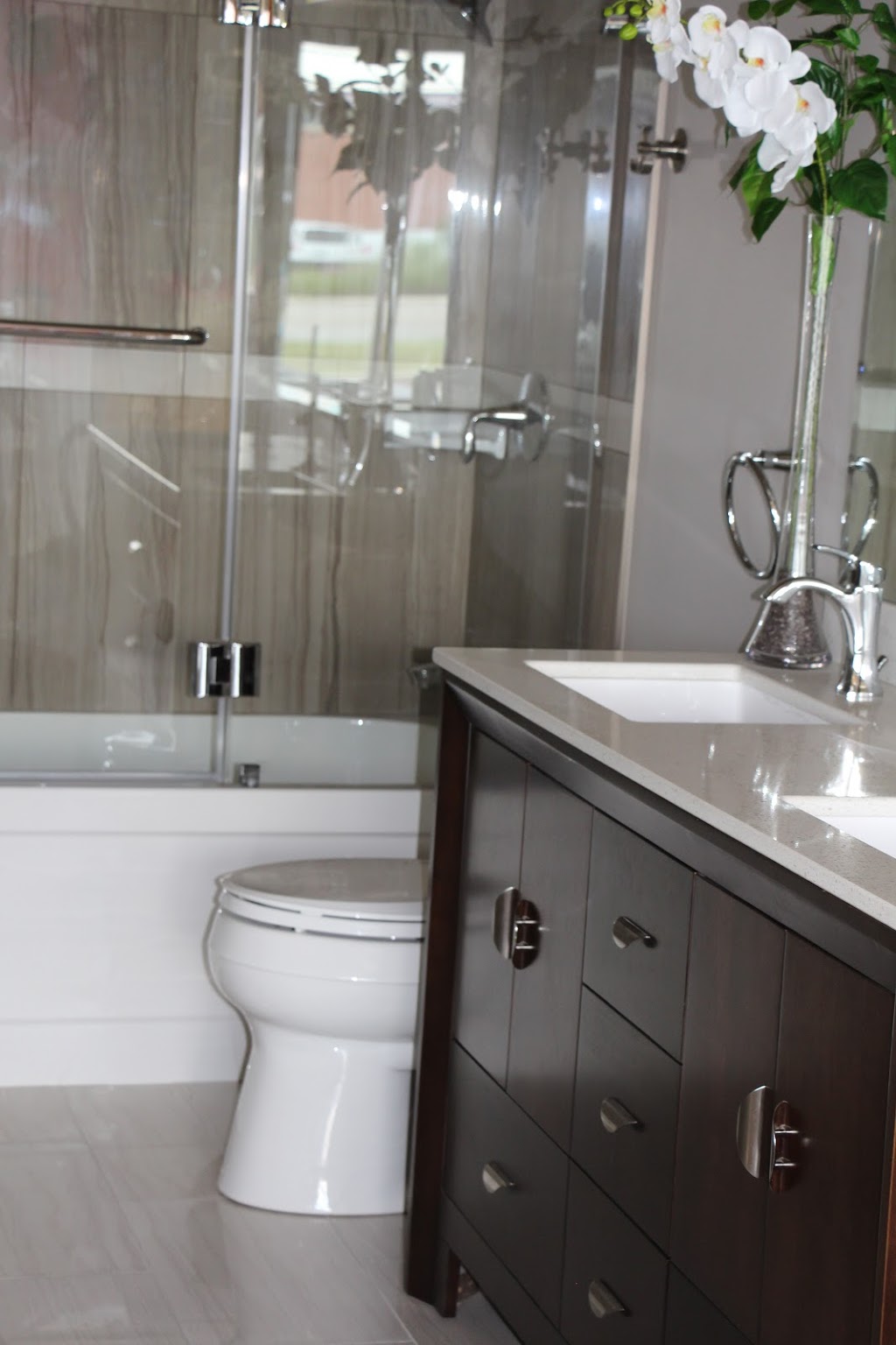 Clarkson Bath & Tile Inc | 2666 Royal Windsor Dr #1d, Mississauga, ON L5J 4N1, Canada | Phone: (905) 823-2278