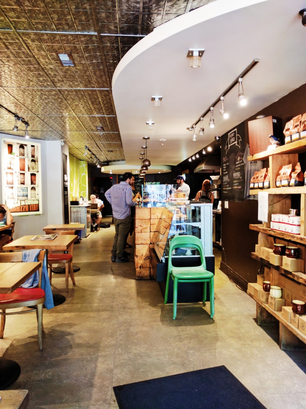 Lit Espresso Bar | 221 Roncesvalles Ave, Toronto, ON M6R 2L6, Canada | Phone: (416) 538-9700