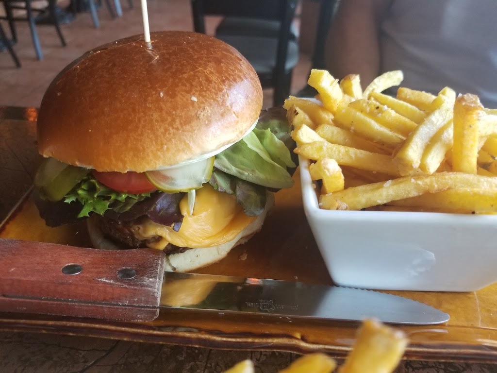Hot Rocks Creative Diner | 728 Anderson St, Whitby, ON L1N 3V6, Canada | Phone: (905) 668-8600
