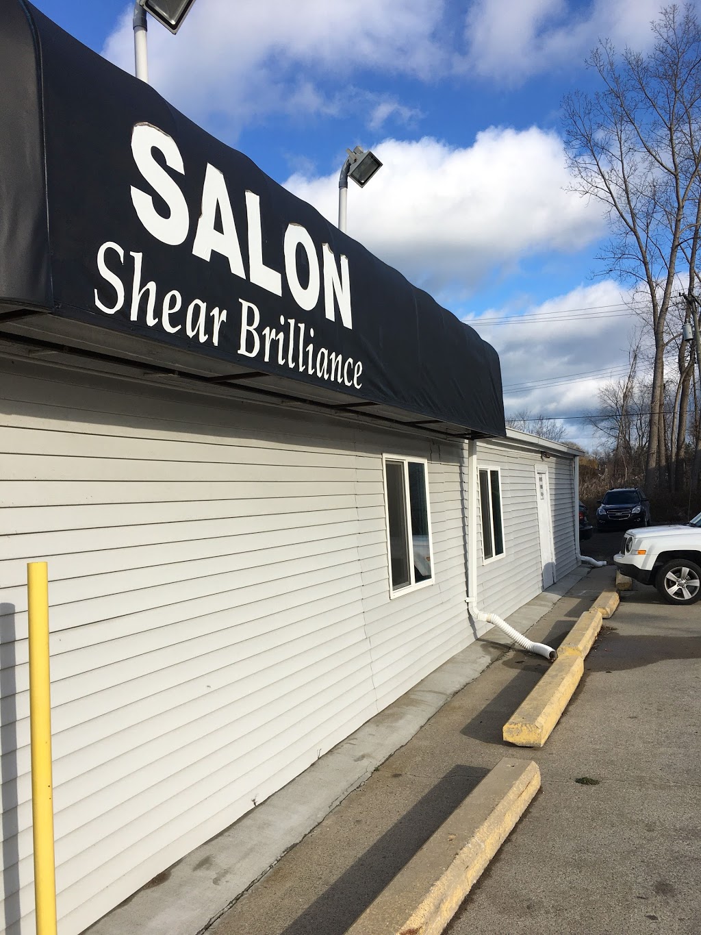 Salon Shear Brilliance | 3400, 4552 24th Ave, Fort Gratiot Twp, MI 48059, USA | Phone: (810) 385-4005