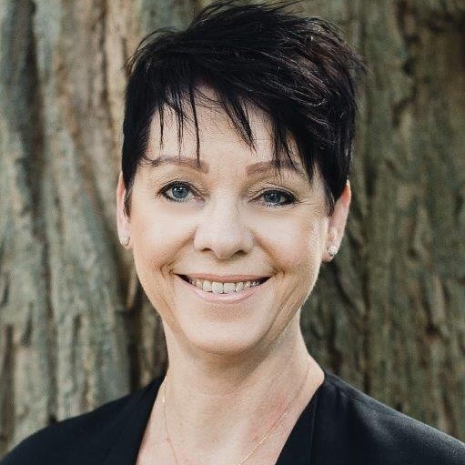 Jennifer Los ~ Real Estate Agent ~ RE/MAX ~ Homes for Sale | 675 Adelaide St N, London, ON N5Y 2L4, Canada | Phone: (519) 851-5599