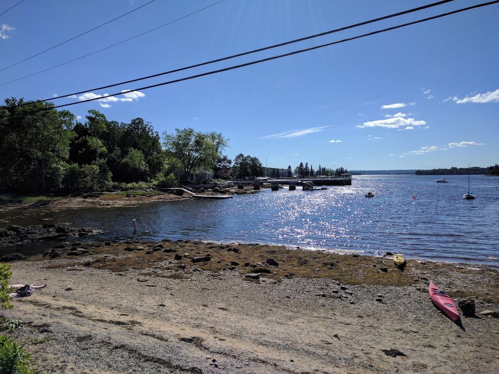 Captains House Gallery | 33 Central St, Chester, NS B0J 1J0, Canada | Phone: (902) 277-1005