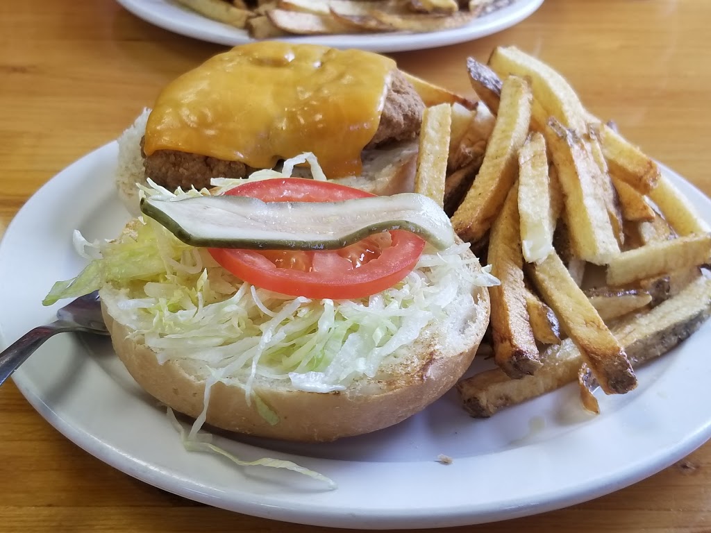 Trishs Country Kitchen Restaurant | 5270 Auto Rd SE Suite 1A, Salmon Arm, BC V1E 1X3, Canada | Phone: (250) 832-0072