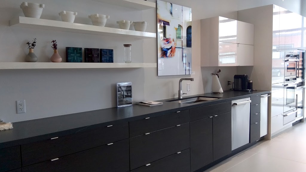 Cosentino City Toronto | 665 Caledonia Rd, York, ON M6E 4V8, Canada | Phone: (416) 247-9090