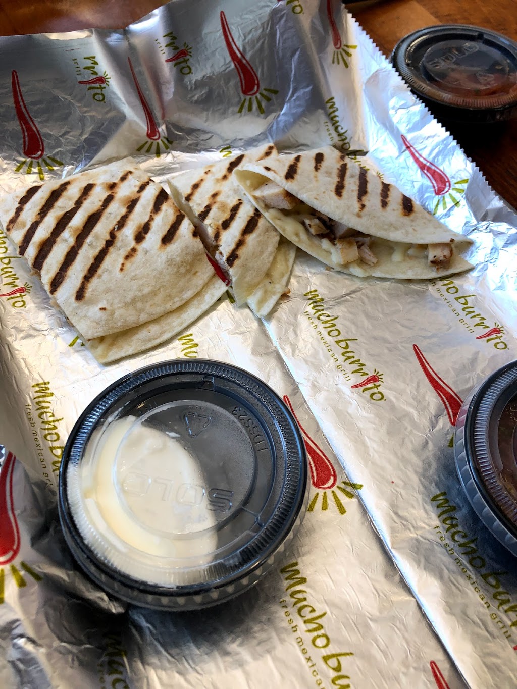 Mucho Burrito Fresh Mexican Grill | 3220 Monarch Dr Unit 1, Orillia, ON L3V 8A2, Canada | Phone: (705) 325-3454