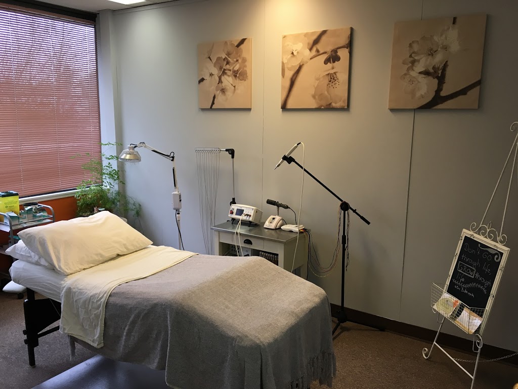 AcuComfort - Acupuncture and Laser Clinic | 8435 120 St #201, Delta, BC V4C 6R2, Canada | Phone: (604) 787-8923