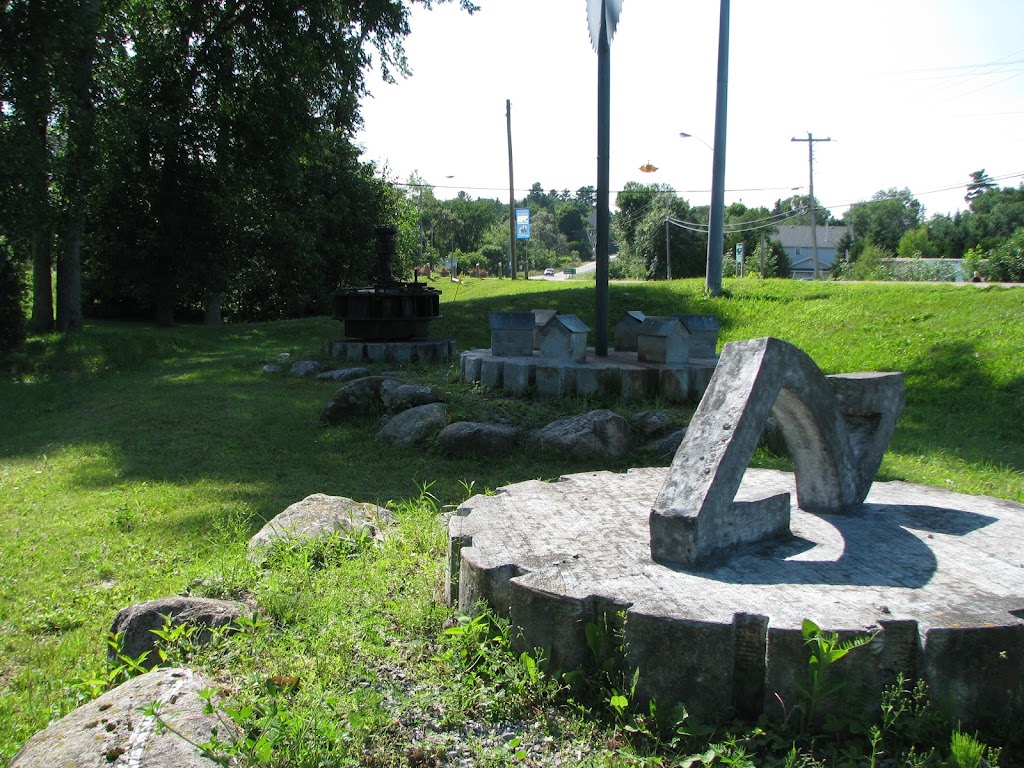 Gooderham Sun Village Sculpture | 1043 Community Center Rd, Gooderham, ON K0M 1R0, Canada | Phone: (705) 448-2981