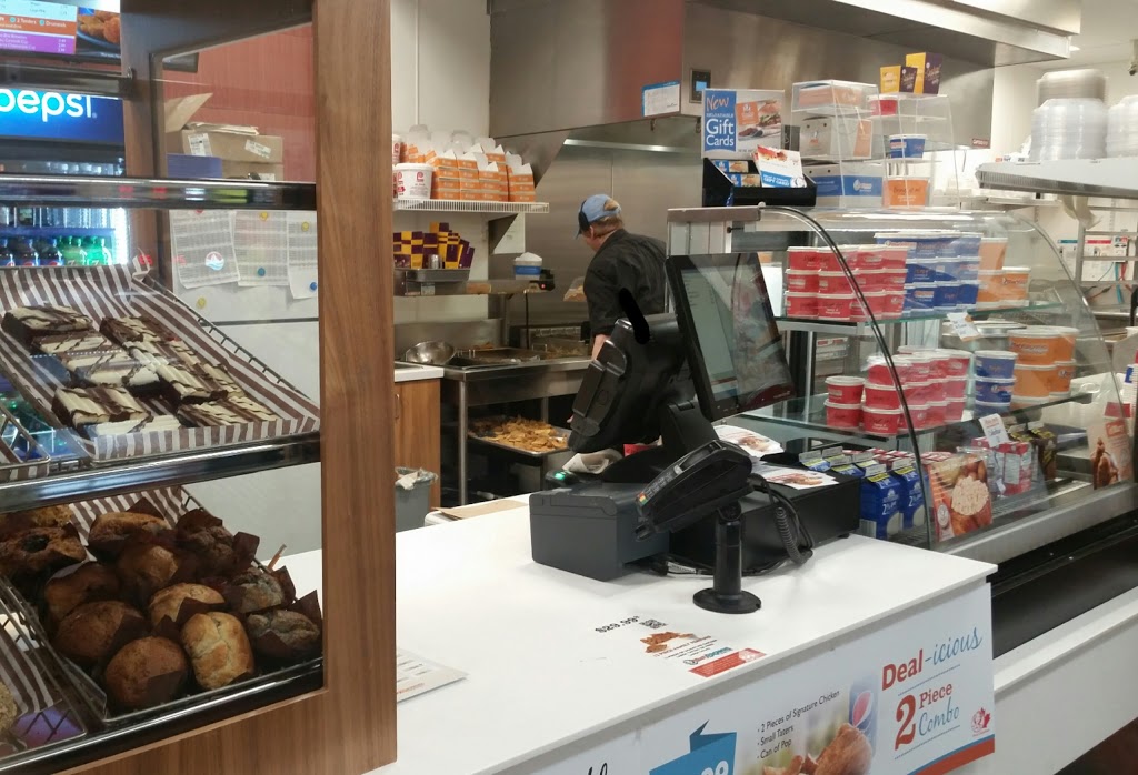 Mary Browns Chicken & Taters! | 390 Pleasant St, Dartmouth, NS B2Y 3S5, Canada | Phone: (902) 406-0574