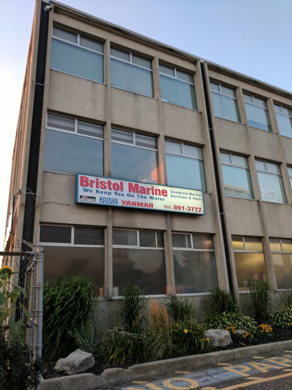 Bristol Marine Ltd | 1 Port St E, Mississauga, ON L5G 4N1, Canada | Phone: (905) 891-3777