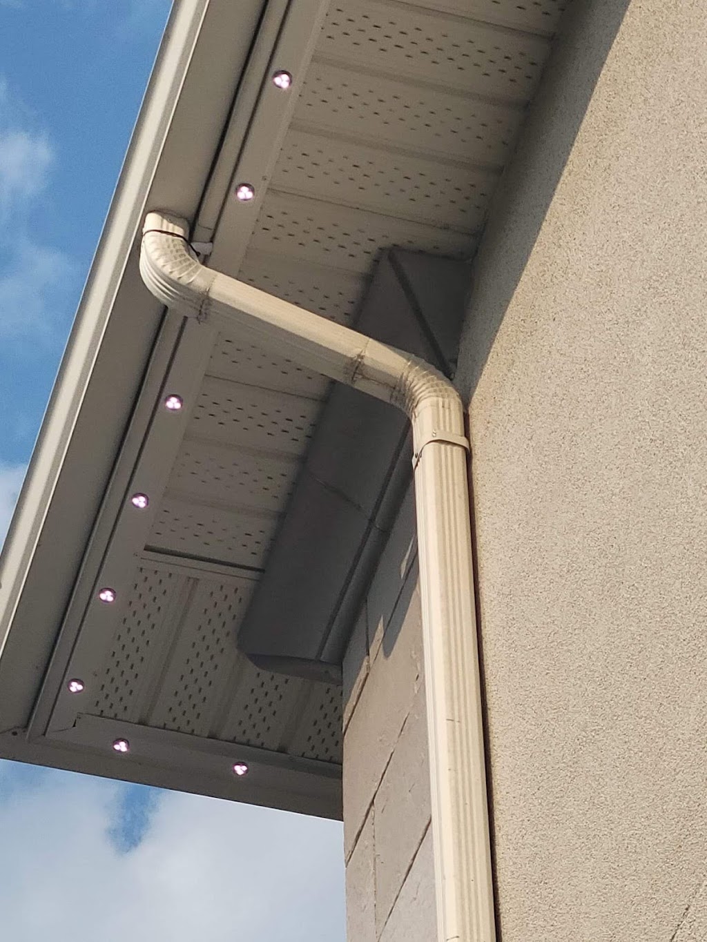 Calgary Solarlighting Tech | 36 Castlebury Ct NE, Calgary, AB T3J 1L5, Canada | Phone: (587) 707-4034
