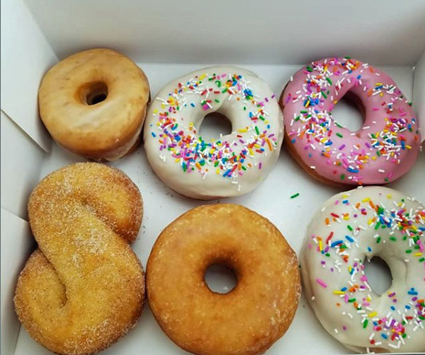 Mmm Donuts • Café & Bakery | 240 Bayview Dr unit 11, Barrie, ON L4N 4Y8, Canada | Phone: (705) 733-9000