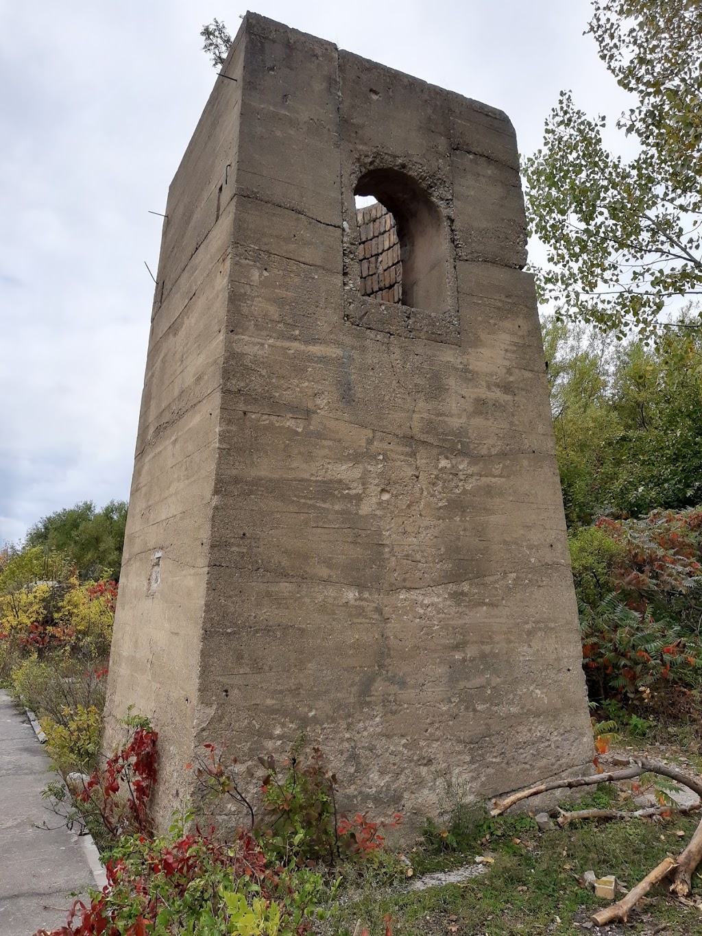 Low Island Municipal Park | 66 Park St, Little Current, ON P0P 1K0, Canada | Phone: (705) 368-3500