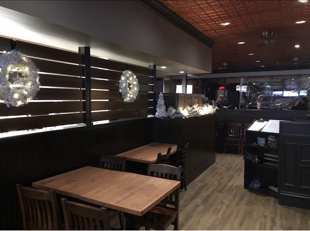 Fresco’s Tap & Grill | 660 Pembroke St E, Pembroke, ON K8A 3M1, Canada | Phone: (613) 732-9725