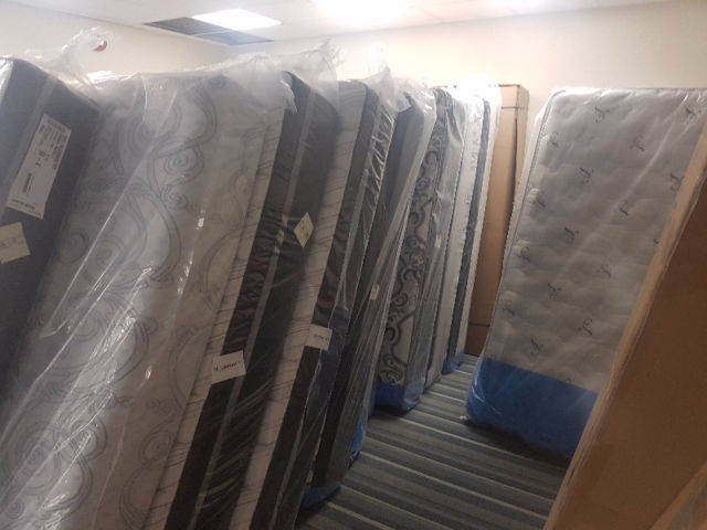 Matelas à Prix Fou - Saint-Jérôme - Magasin de matelas | 850 Boulevard des Laurentides, Saint-Jérôme, QC J7Z 4N1, Canada | Phone: (450) 438-5329
